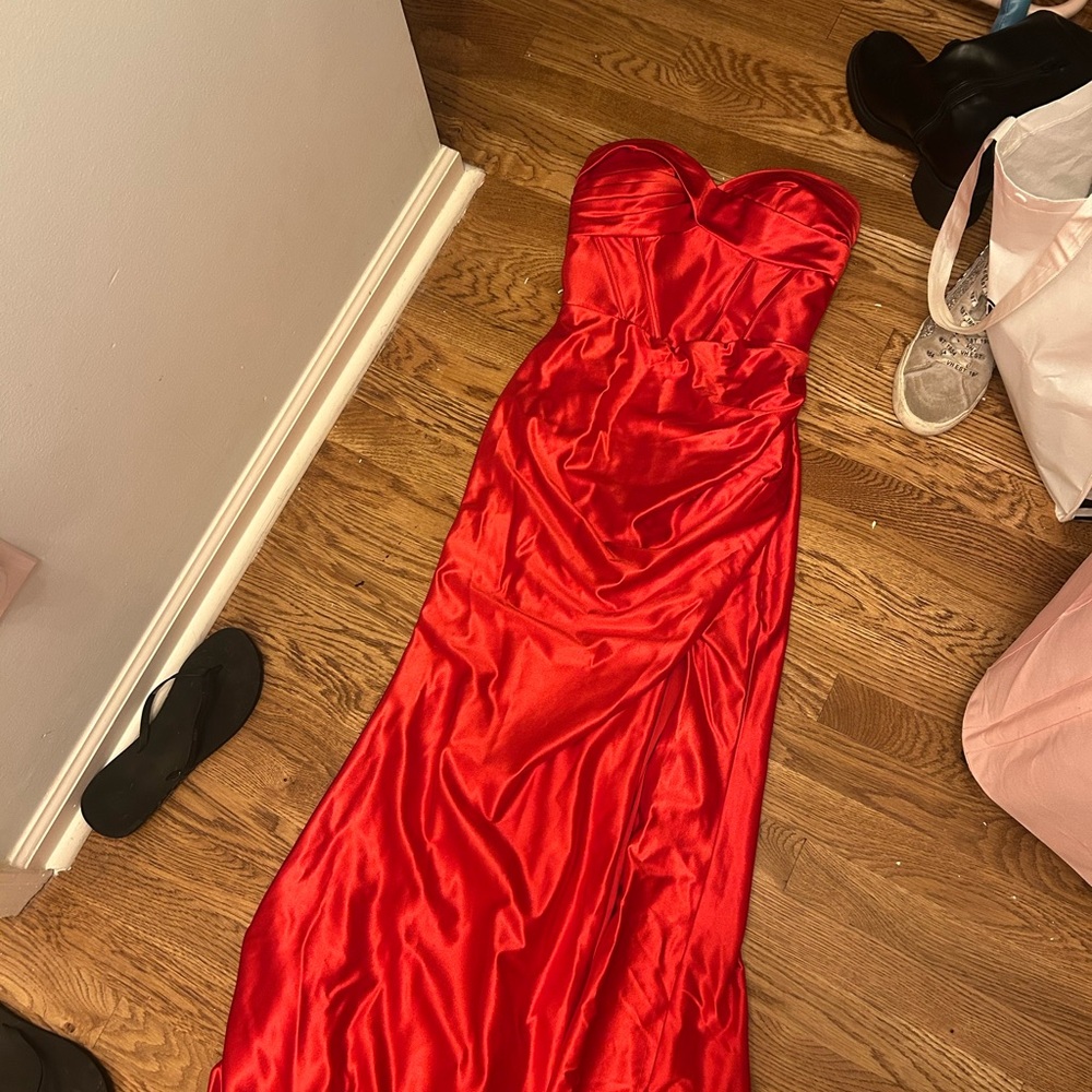 Elegant Red Strapless Prom Dress